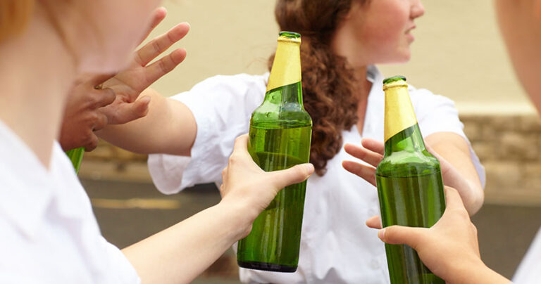 Cómo afecta la presión social en los adolescentes y cómo gestionarla